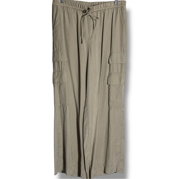 a new day Women's Large Stylish Tan/Khaki Wide-Leg Drawstring Waist Cargo Pants - Picture 13 of 14